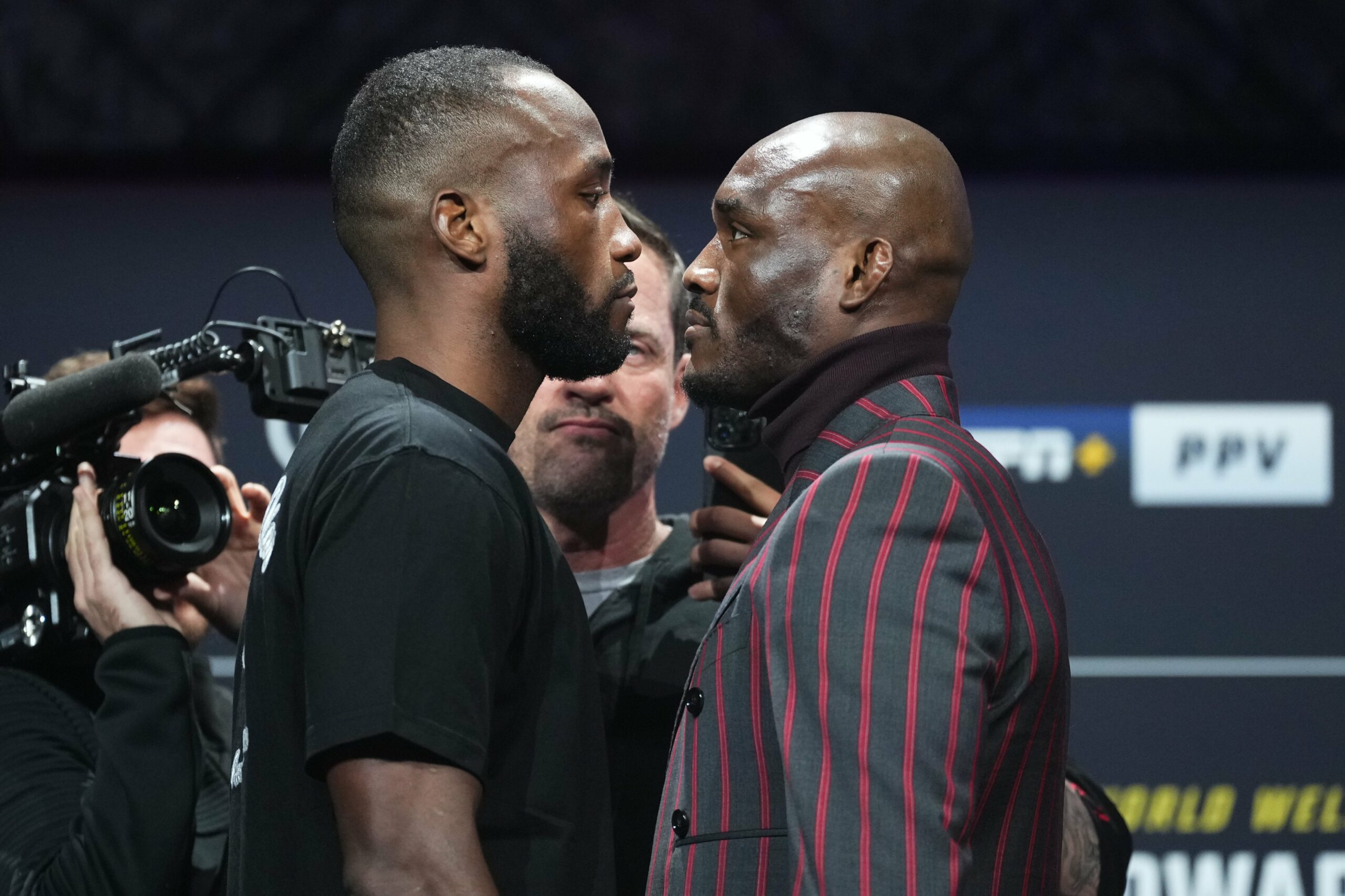 Video Kamaru Usman Et Leon Edwards Dans Un Face à Face Electrique à La Conférence De Lufc 